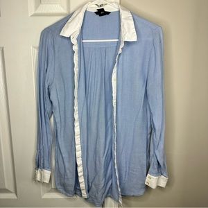 WHITE AND BLUE BUTTON UP SHIRT